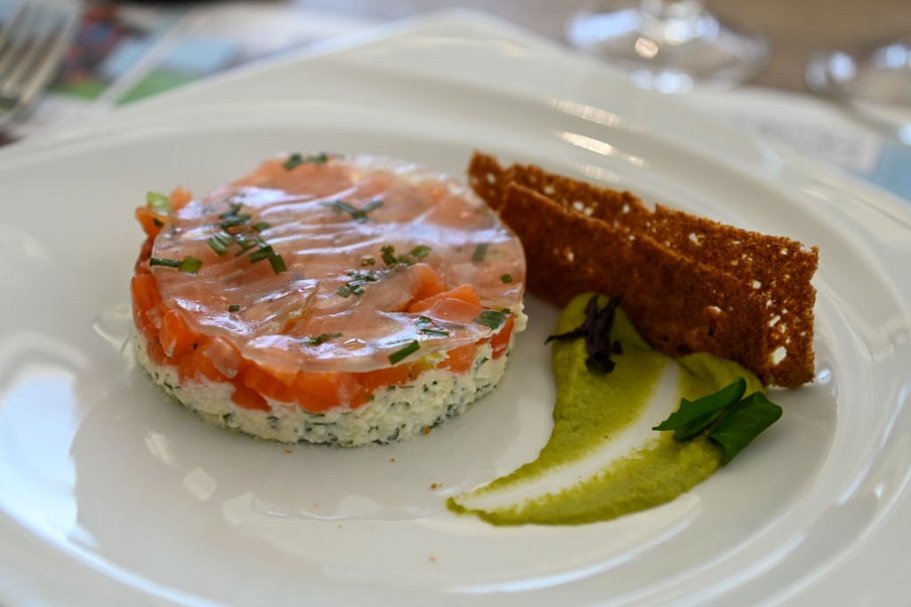 Tartare De Truite Et Sa Gel E De Pomme